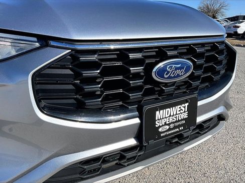 Used 2023 Ford Escape ST-Line image 25