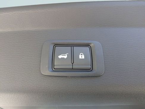 New 2026 Mitsubishi Outlander SE image 14