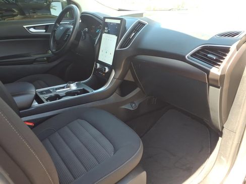 Used 2024 Ford Edge SEL AWD/4WD image 10
