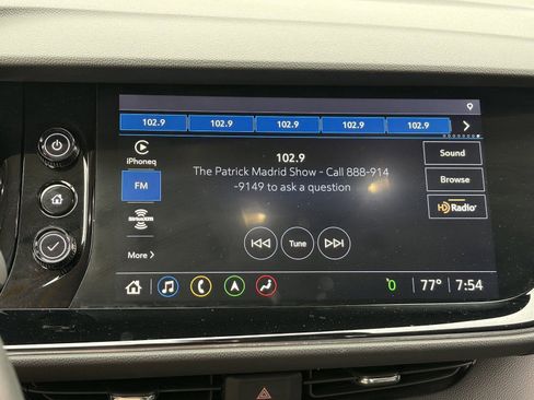 Certified 2021 Buick Envision Avenir w/ Technology Package II FWD image 28