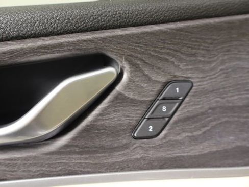 Used 2023 Jeep Grand Cherokee Limited w/ Trailer Tow Prep Group (B) AWD/4WD image 22