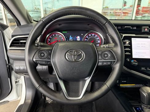 Used 2018 Toyota Camry XSE image 20