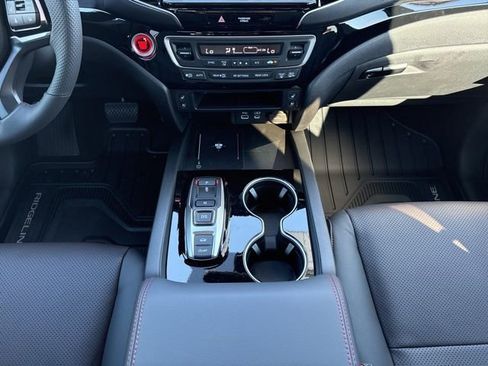 New 2026 Honda Ridgeline Black Edition image 12