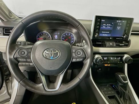 Certified 2019 Toyota RAV4 XLE Premium FWD image 11