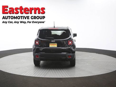 Used 2023 Jeep Renegade Latitude AWD/4WD image 37