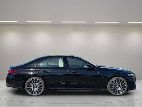 New 2026 Mercedes-Benz E 350 4MATIC Sedan image 3