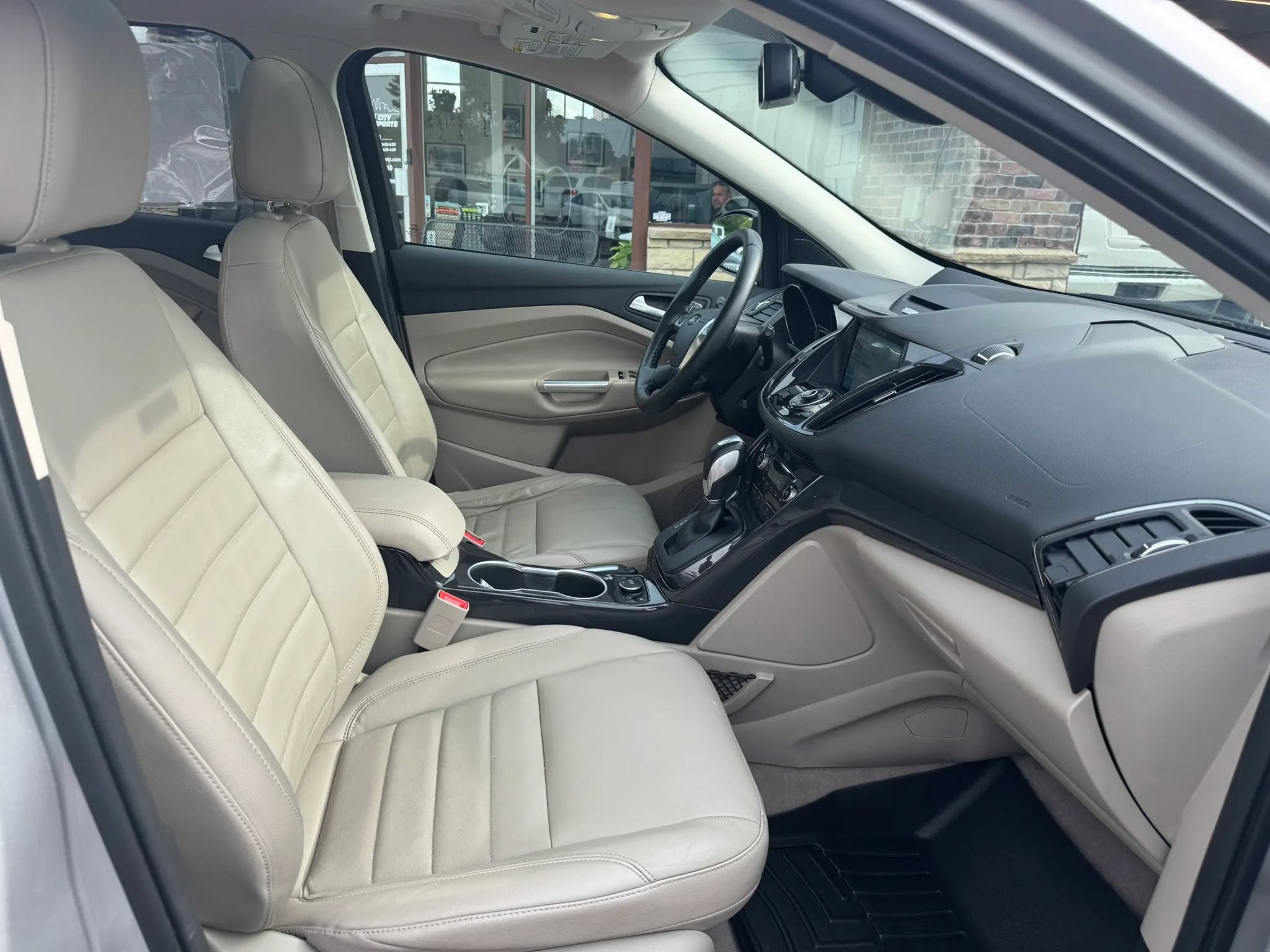 Used 2016 Ford Escape Titanium w/ Equipment Group 301A FWD image 33