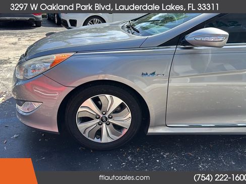 Used 2013 Hyundai Sonata Limited image 18
