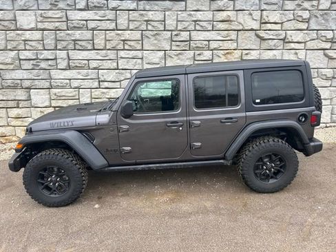 Certified 2025 Jeep Wrangler Willys image 3