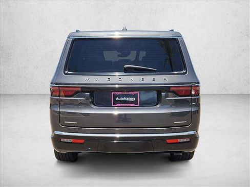 Used 2022 Jeep Wagoneer Series II w/ Premium Group I AWD/4WD image 7