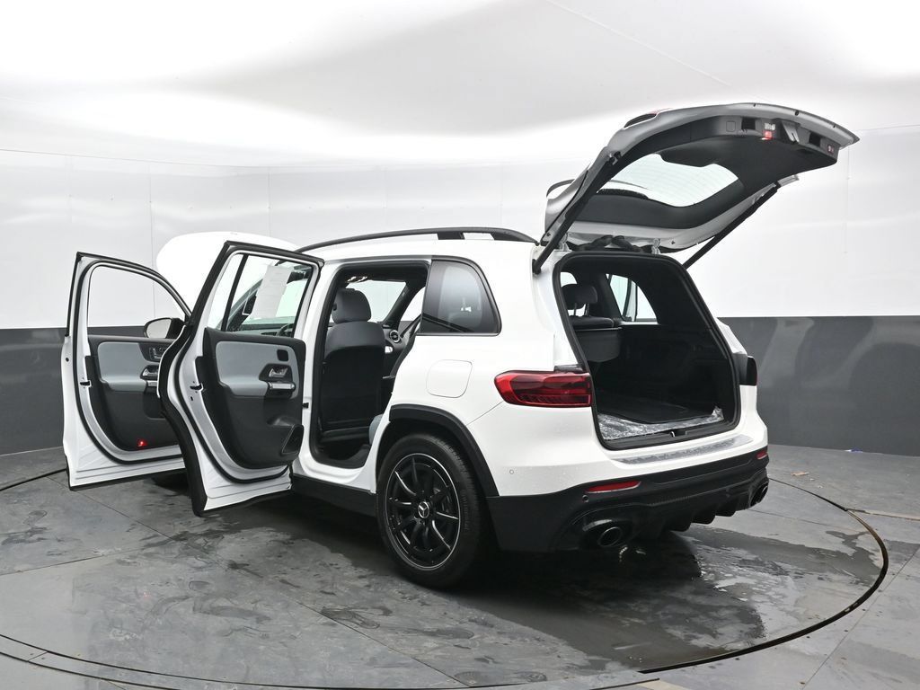 Used 2025 Mercedes-Benz GLB 35 AMG 4MATIC image 52