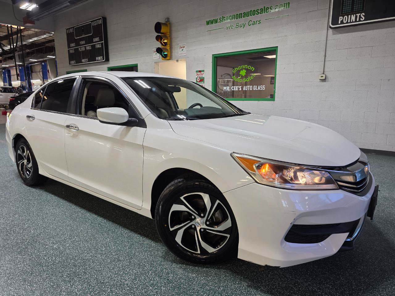 Used 2016 Honda Accord LX image 14