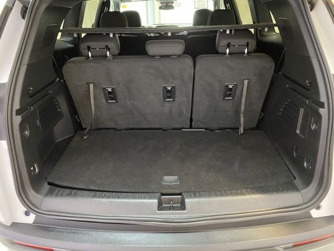 Used 2025 GMC Acadia Elevation image 31
