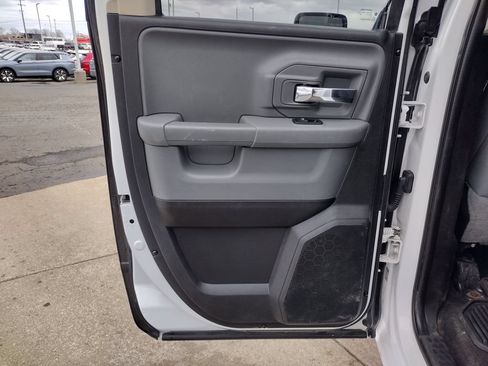 Used 2019 RAM 1500 Classic SLT AWD/4WD image 24