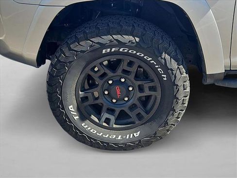 Used 2015 Toyota 4Runner SR5 image 23