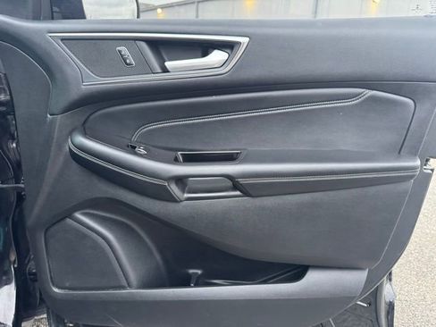 Used 2017 Ford Edge Titanium w/ Technology Package image 20