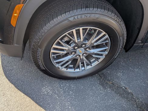 New 2026 Chevrolet Traverse LT w/ Driver Confidence Package FWD image 11