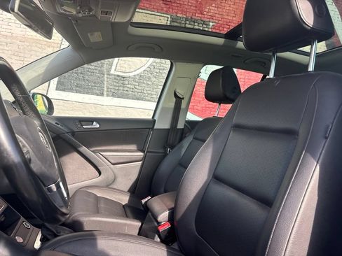Used 2016 Volkswagen Tiguan SE AWD/4WD image 14