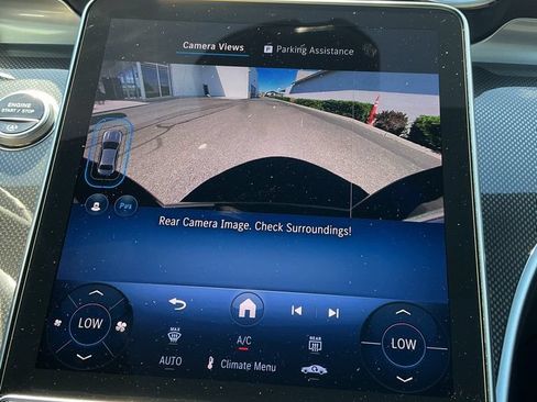 Used 2025 Mercedes-Benz C 300 4MATIC Sedan image 33