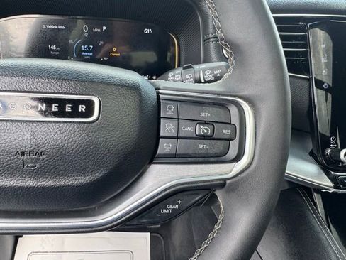 Used 2024 Jeep Wagoneer Series II AWD/4WD image 30