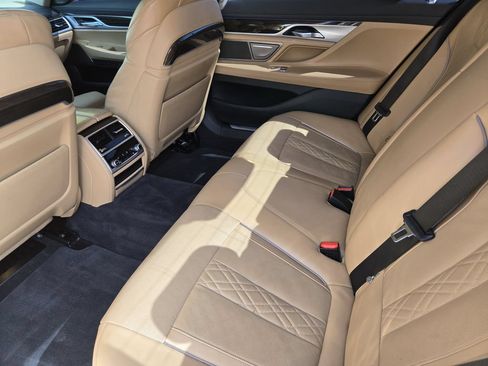 Used 2022 BMW 740i RWD image 20