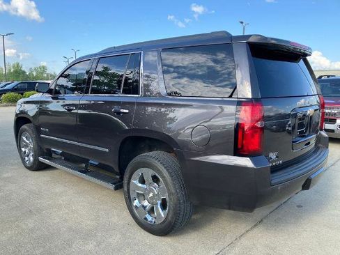 Used 2018 Chevrolet Tahoe LT w/ LT Signature Package AWD/4WD image 3