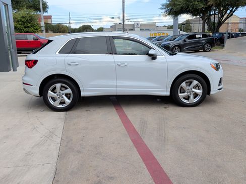 Used 2019 Audi Q3 2.0T Premium AWD/4WD image 11