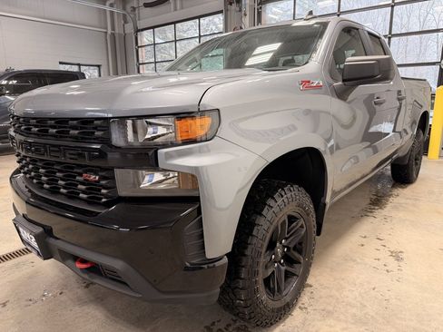Used 2019 Chevrolet Silverado 1500 Custom Trail Boss w/ Custom Convenience Package image 4