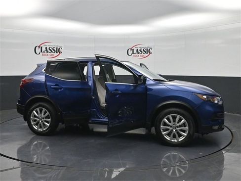 Used 2020 Nissan Rogue Sport SV w/ Technology Package image 30