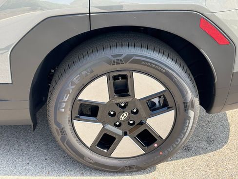 New 2026 Hyundai Santa Fe SE FWD image 8