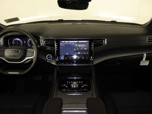 New 2026 Jeep Grand Wagoneer 4WD image 13