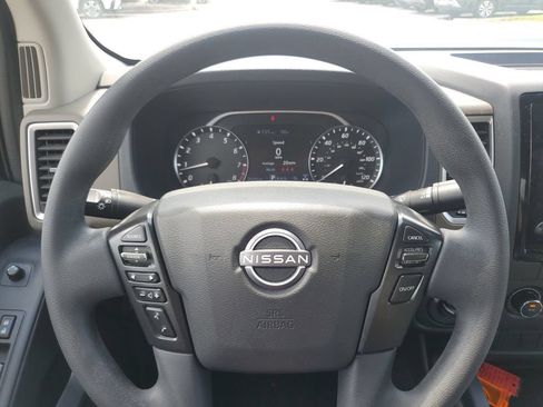 Used 2024 Nissan Frontier SV AWD/4WD image 23