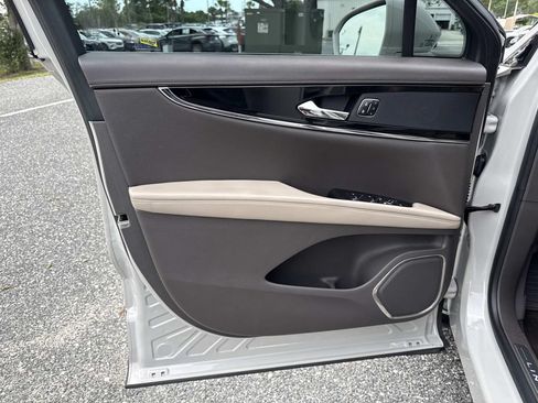 Certified 2023 Lincoln Nautilus Reserve AWD/4WD image 18