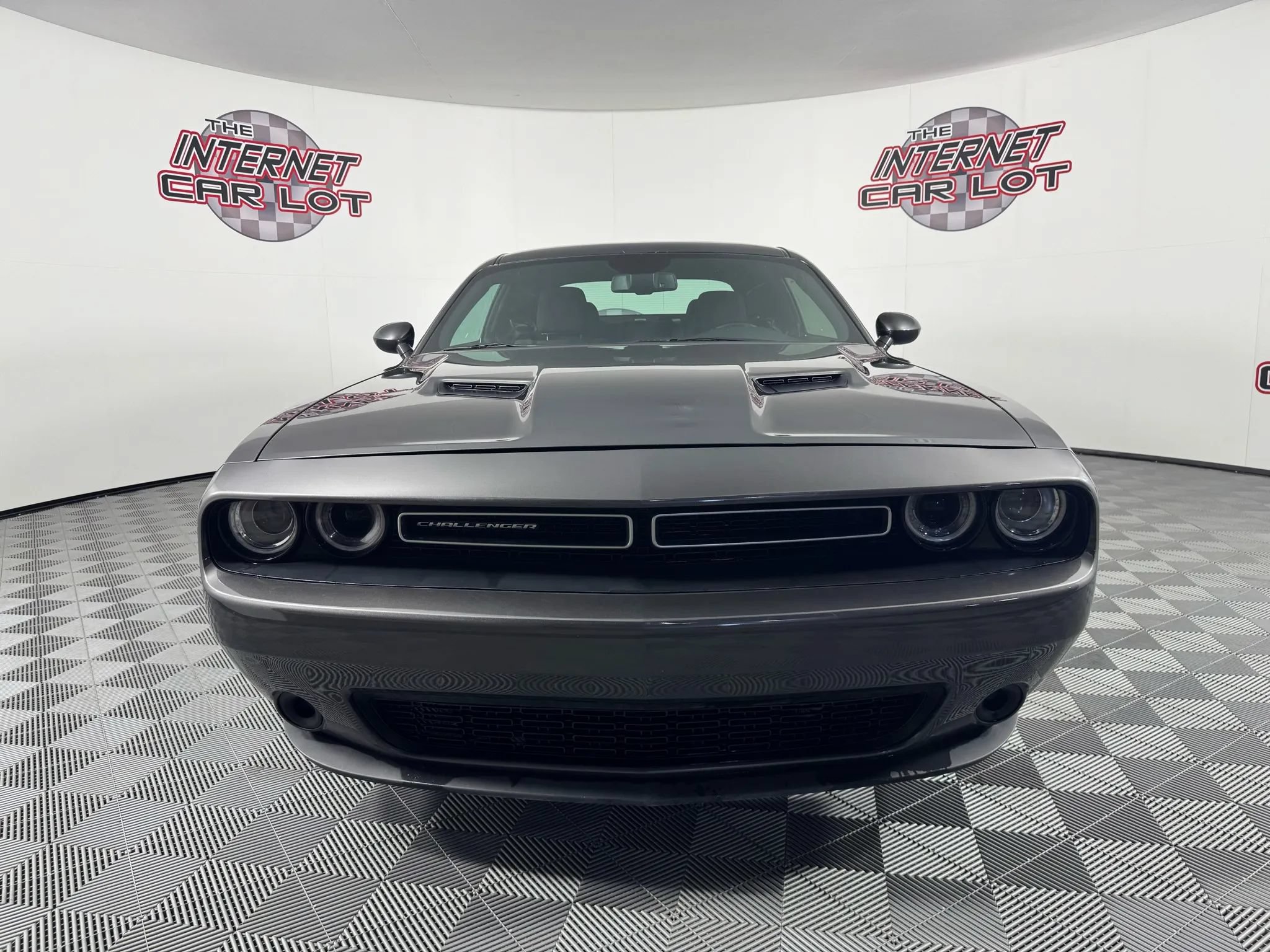 Used 2021 Dodge Challenger SXT AWD/4WD image 2