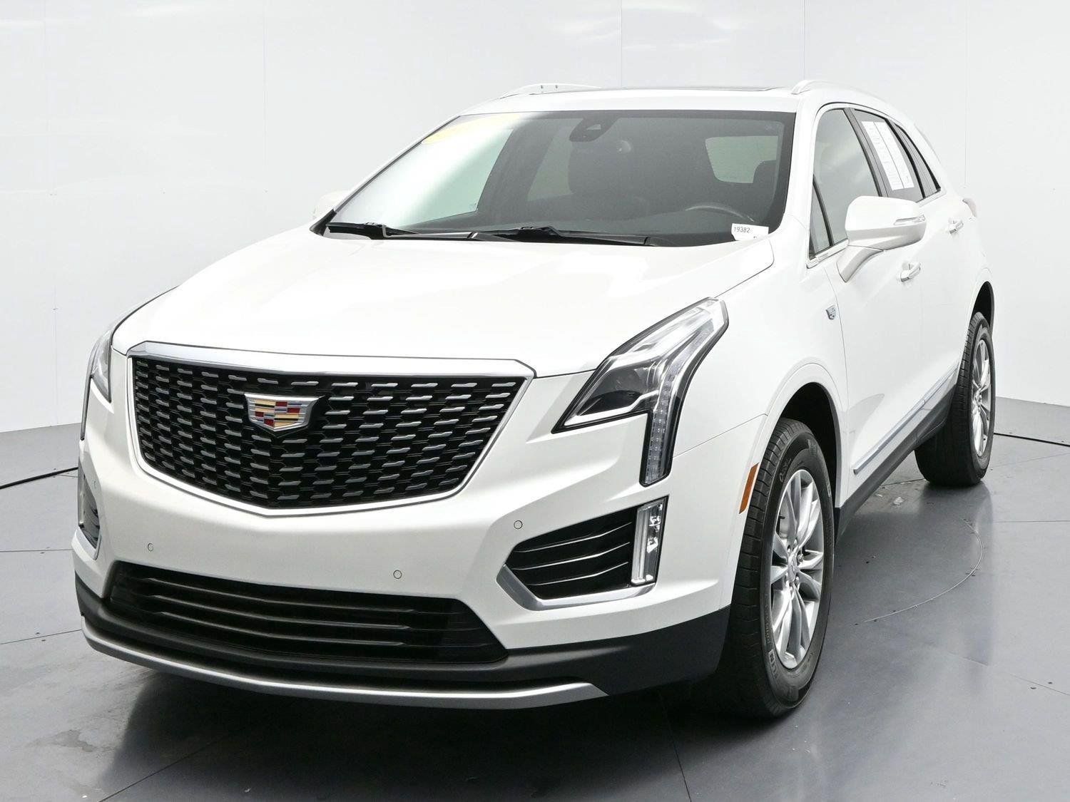 Used 2023 Cadillac XT5 Premium Luxury FWD image 2