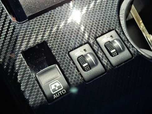 Certified 2023 Toyota 4Runner TRD Off-Road Premium w/ Moonroof Package AWD/4WD image 27