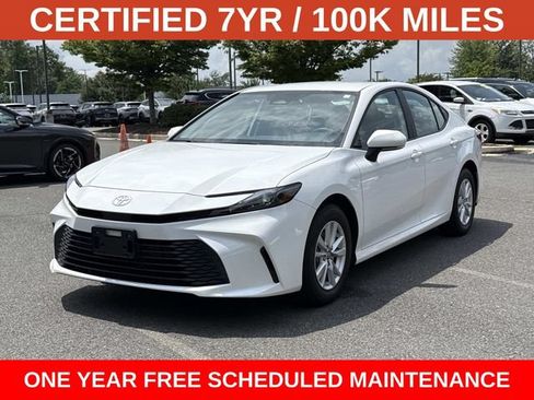 Used 2025 Toyota Camry LE AWD/4WD image 5