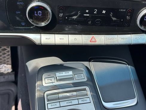 Used 2023 Genesis GV70 2.5T w/ Sport Prestige Package AWD/4WD image 33