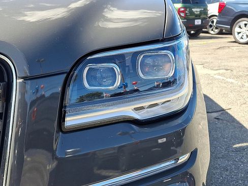 Used 2024 Lincoln Navigator L Black Label AWD/4WD image 34