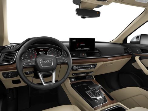 Certified 2023 Audi Q5 Premium w/ Convenience Package AWD/4WD image 3