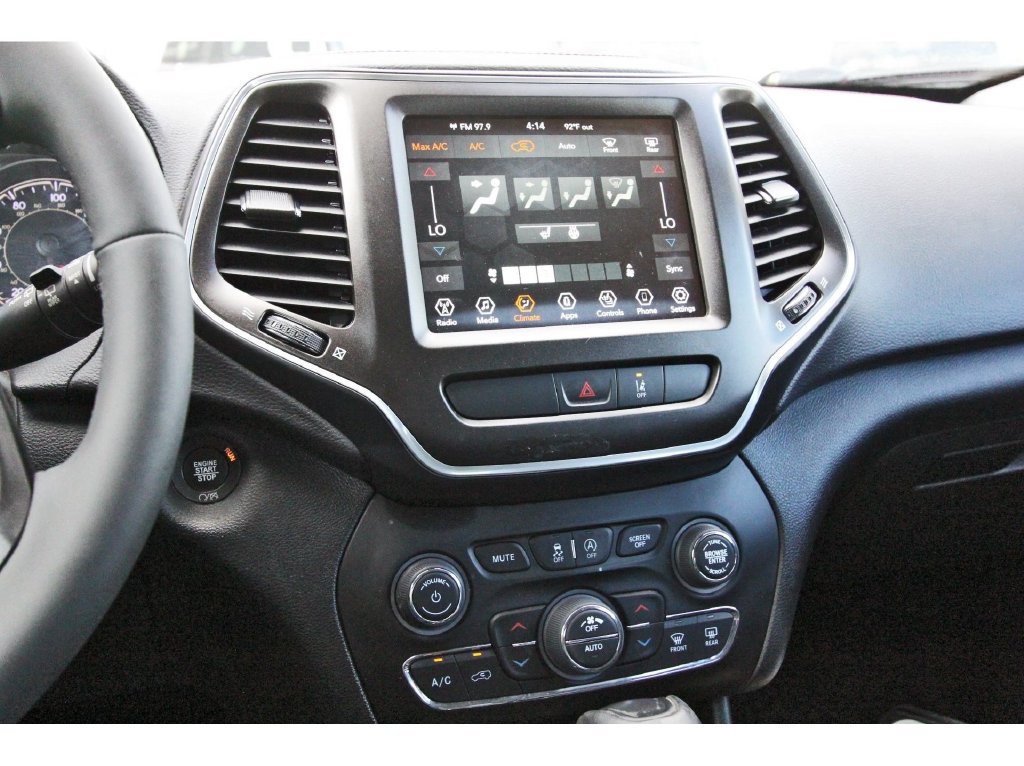 Used 2022 Jeep Cherokee Trailhawk w/ Trailer Tow Group AWD/4WD image 29
