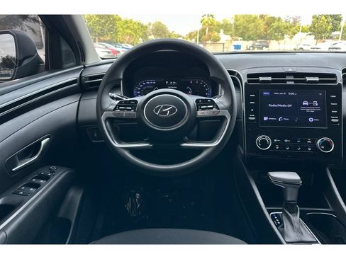 Used 2022 Hyundai Tucson SEL AWD/4WD image 16