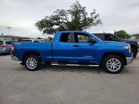 Used 2018 Toyota Tundra SR5 image 4