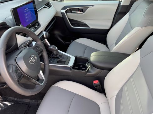 Certified 2025 Toyota RAV4 XLE Premium image 20