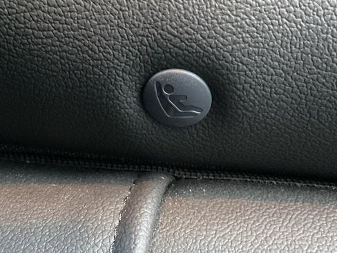 Used 2025 Buick Envista Preferred image 16