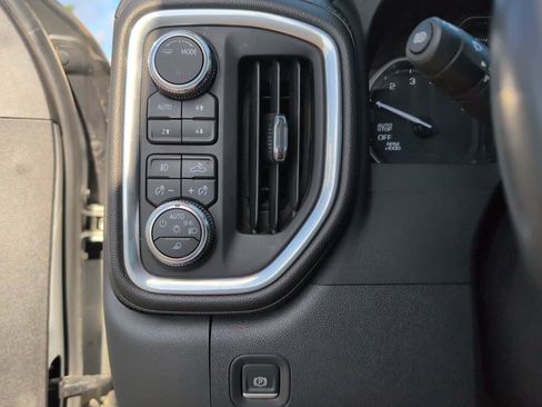 Used 2022 GMC Sierra 1500 SLT w/ SLT Premium Plus Package AWD/4WD image 29
