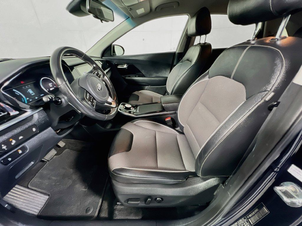 Used 2020 Kia Niro EX FWD image 20