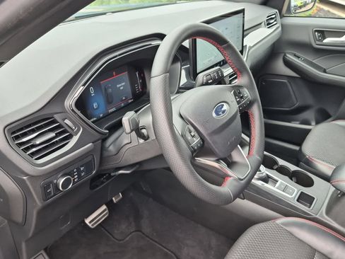 Used 2024 Ford Escape ST-Line w/ Tech Pack #1 AWD/4WD image 10