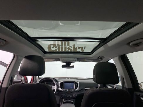 Used 2023 GMC Terrain SLE w/ Driver Convenience Package image 21