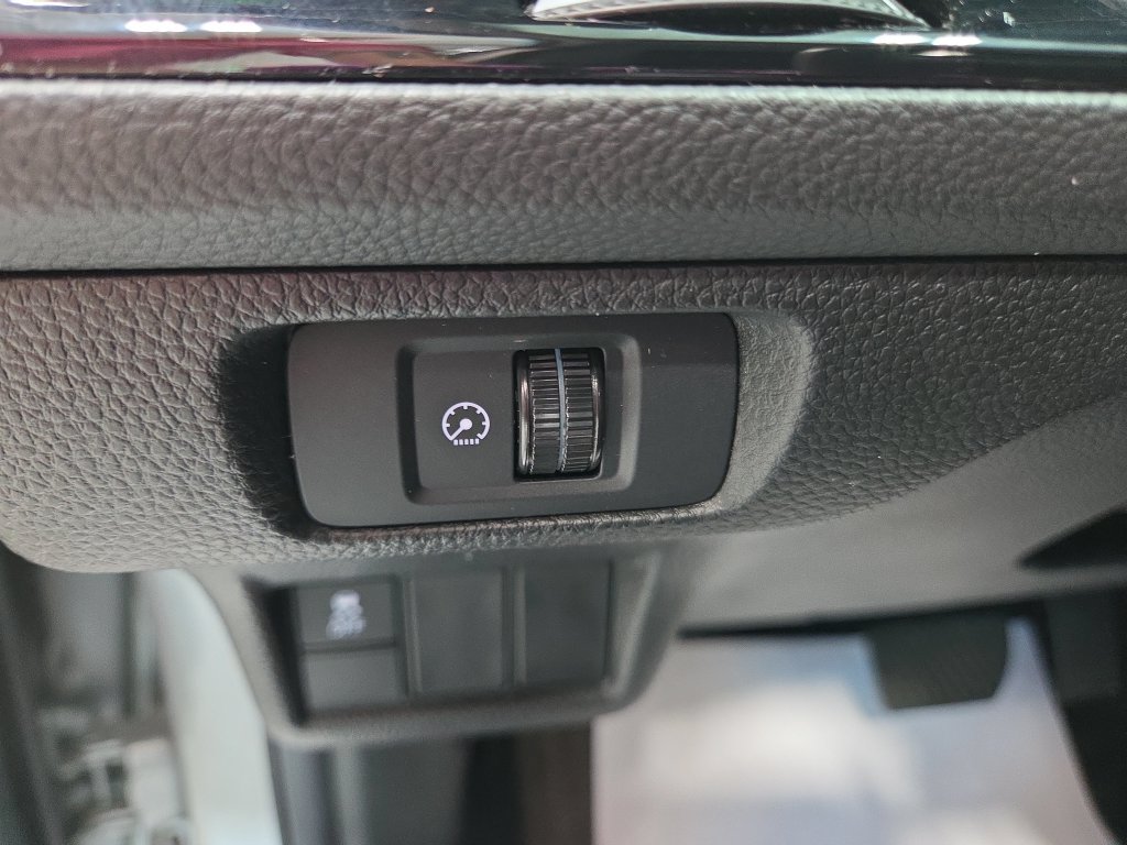 Used 2025 Honda Civic LX image 29